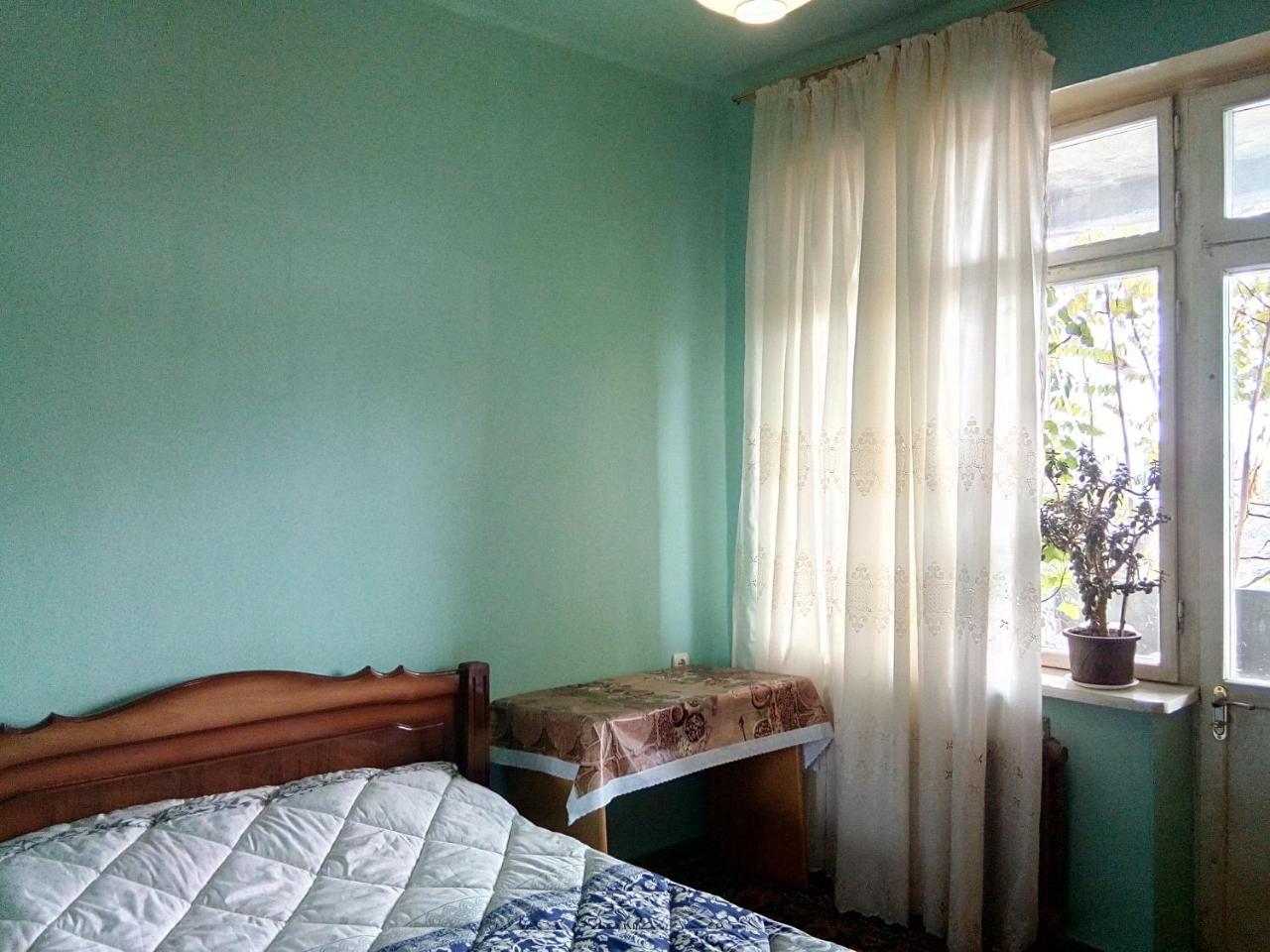 Room In The Centre Ереван Екстериор снимка