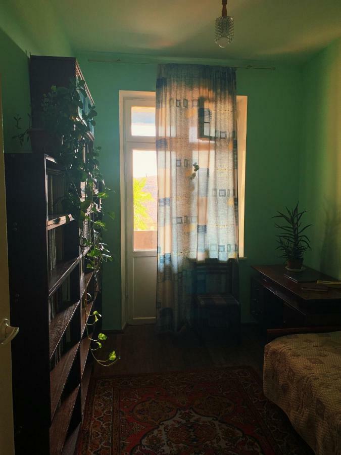 Room In The Centre Ереван Екстериор снимка